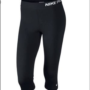 NIKE PRO Dri-fit Cropped Leggings